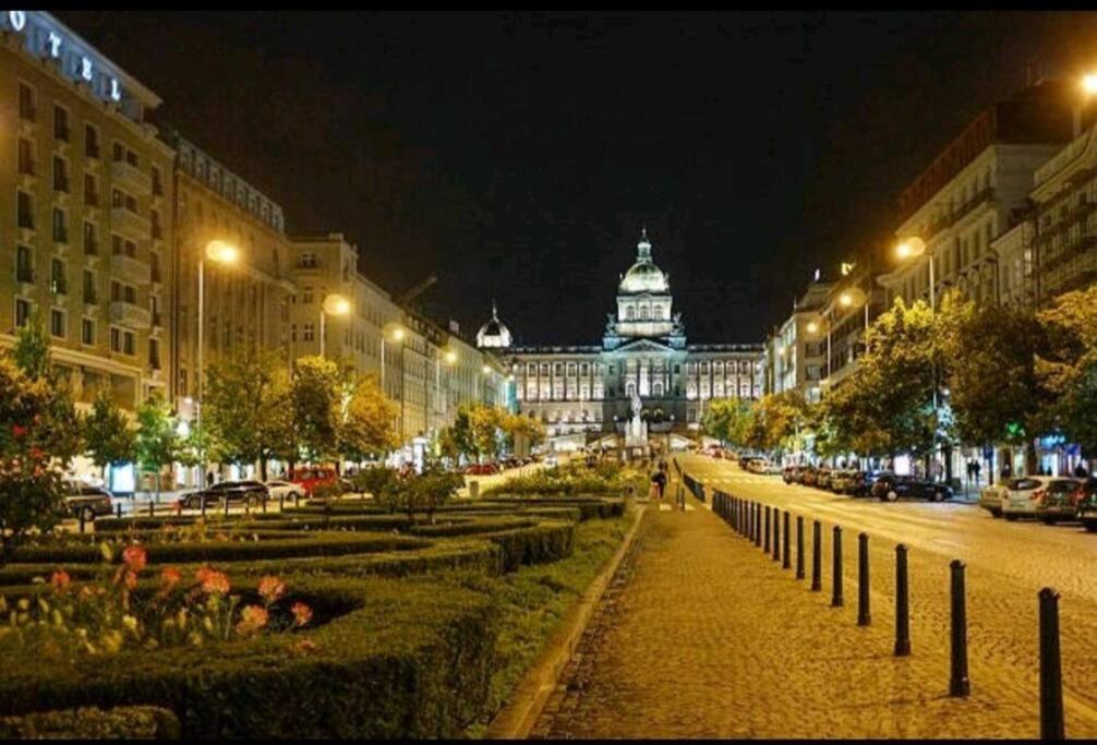 Romantic Apartment In The Center Of Prag Eksteriør billede
